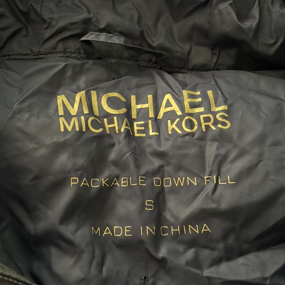 Beautiful Michael Kors dark grey packable down full jacket - Picture 2 of 7